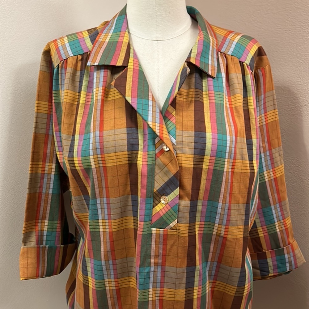 Vintage Teddi Cap Sleeve Shirt size 14- vintage run small see measurements